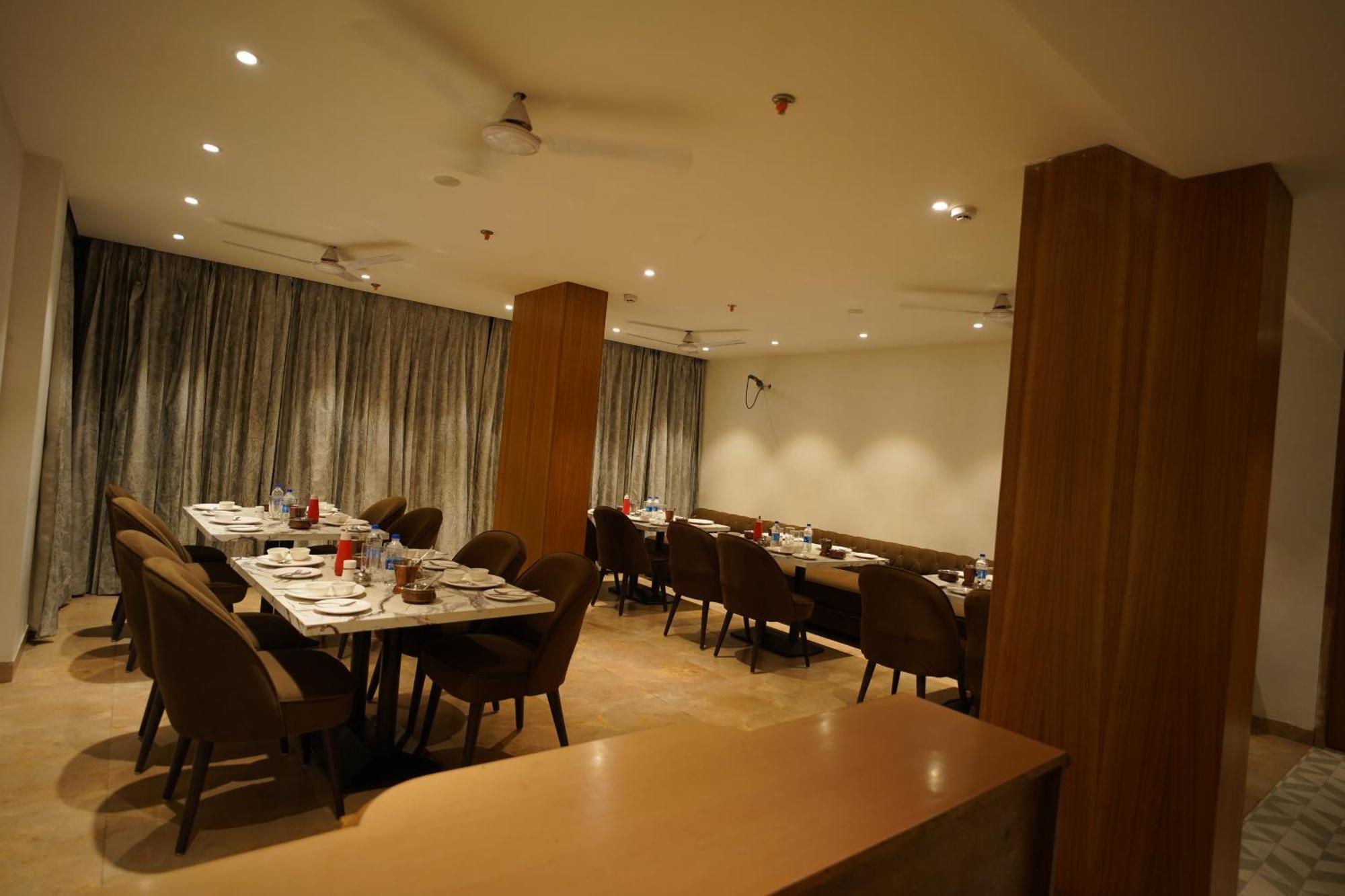 Hotel Mumbai House Express Udaipur Exterior foto